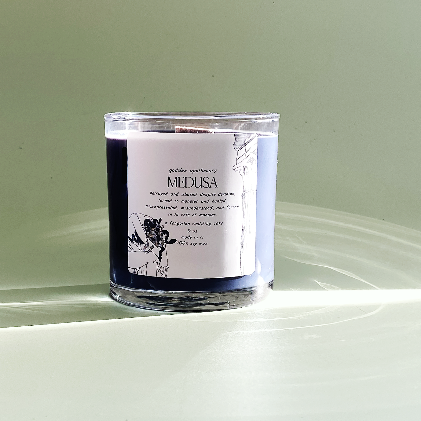 Medusa | Vanilla, Cashmere & Smoke Soy Wax Candle