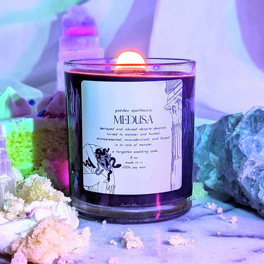 Medusa | Vanilla, Cashmere & Smoke Soy Wax Candle